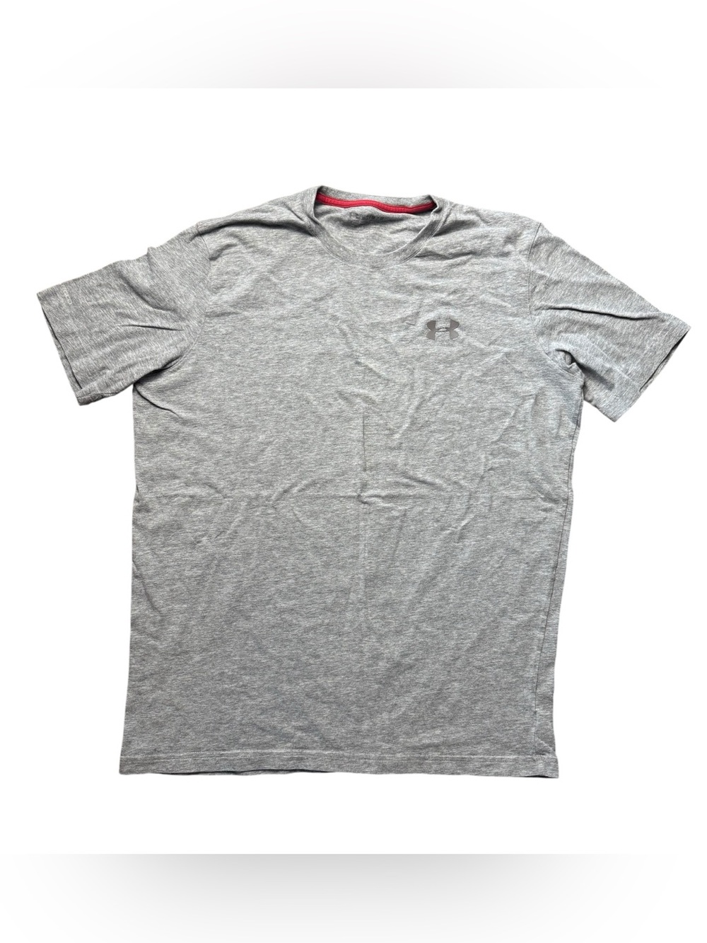 Under Armour Men’s Light Grey Crew Neck Performance Tee with Red Trim Size M